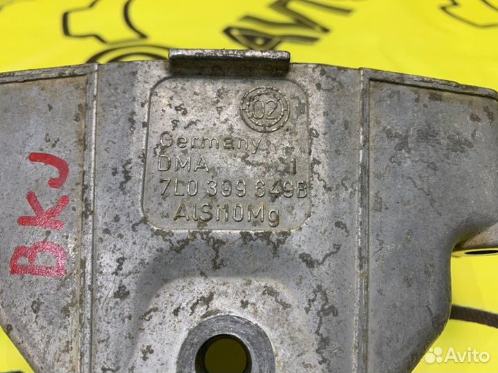 Кронштейн Volkswagen Touareg 7L BKJ 2003