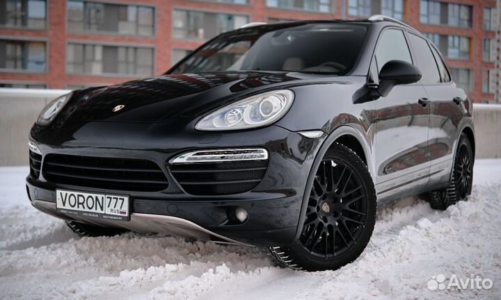 Аренда Porsche Cayenne S II (2010—2014) от одной минуты в Москве