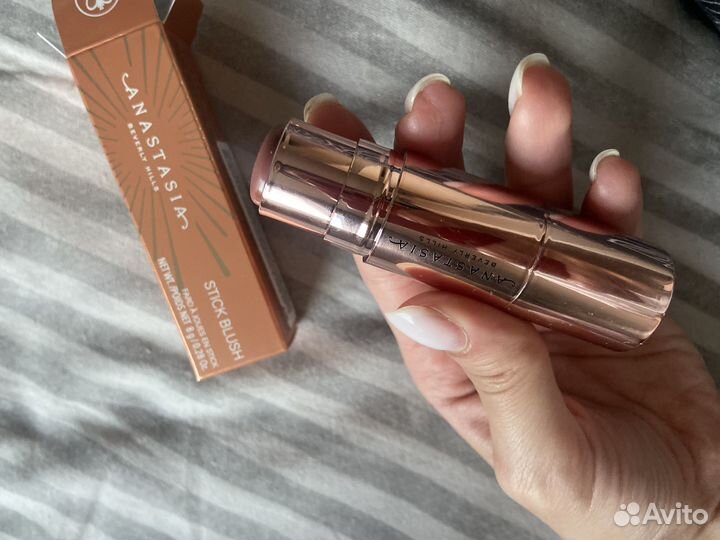 Anastasia beverly hills румяна stick blush