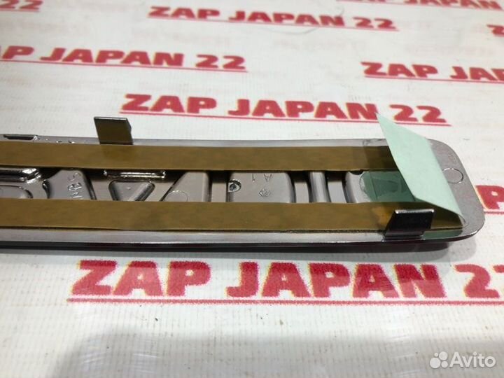 Эмблема Toyota Land Cruiser Prado