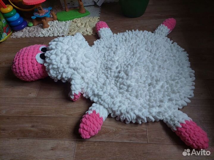 Детский коврик вязаный