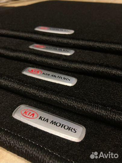 Велюровые автоковрики для Kia Quoris. черные