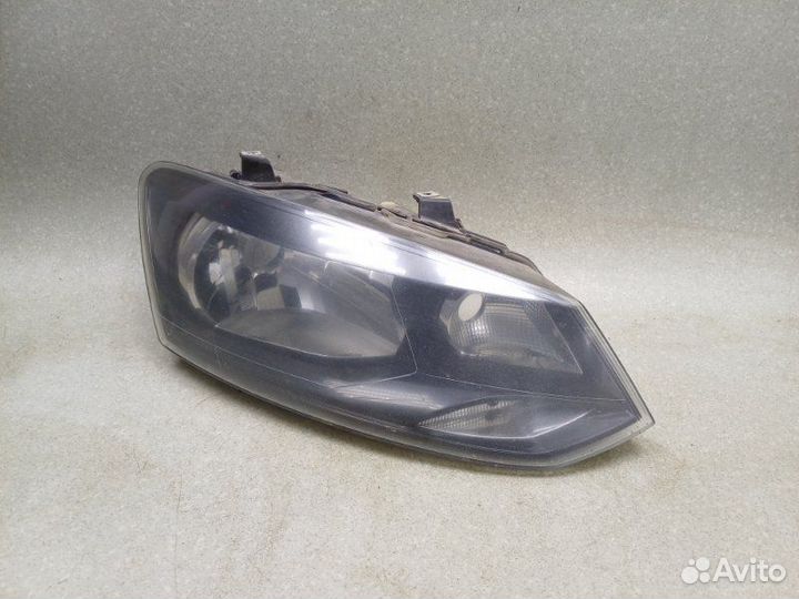 Фара передняя правая Volkswagen Polo седан 1.6