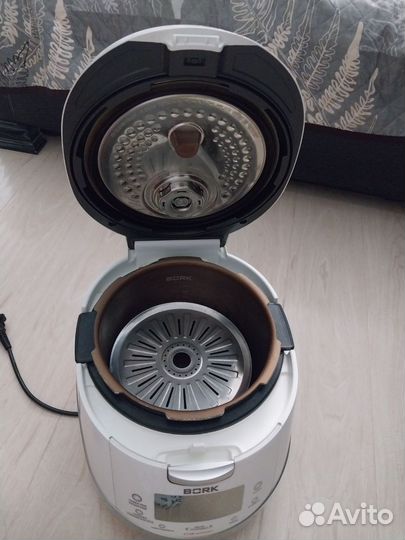 Мультиварка bork u700