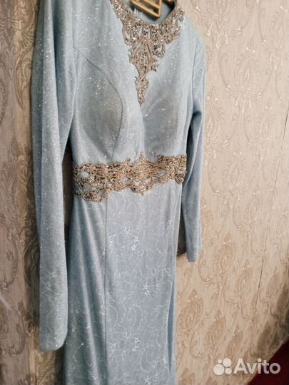 Вечернее платье