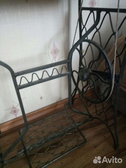 Швейная машинка ножная