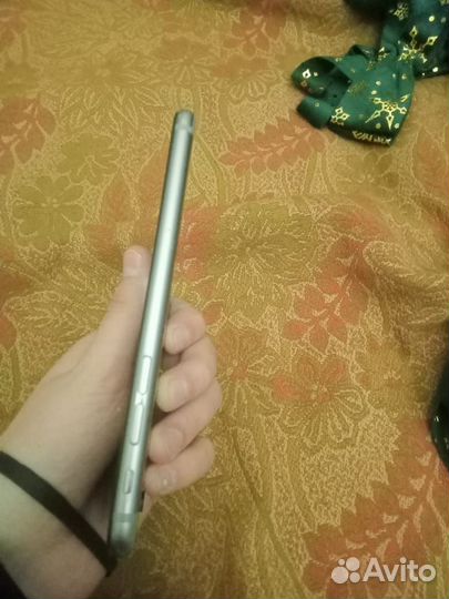 iPhone 6S, 64 ГБ