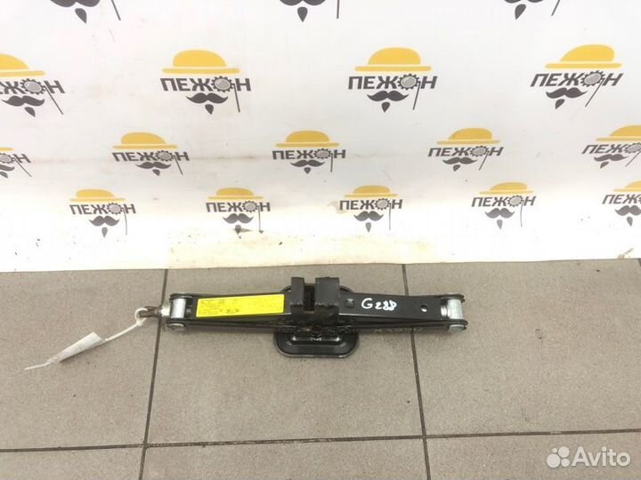 Домкрат Kia Rio хэтчбек 1.4 2010