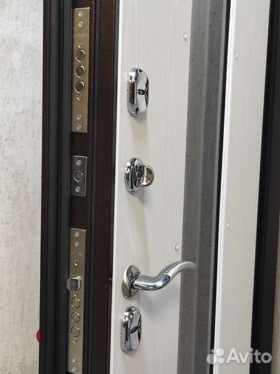 Дверь входная Лондон двухстворчатая терморазрыв