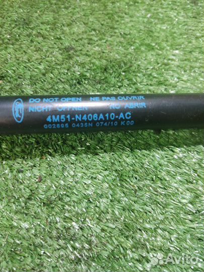 Амортизатор двери багажника Ford Focus 2 1.8 2010