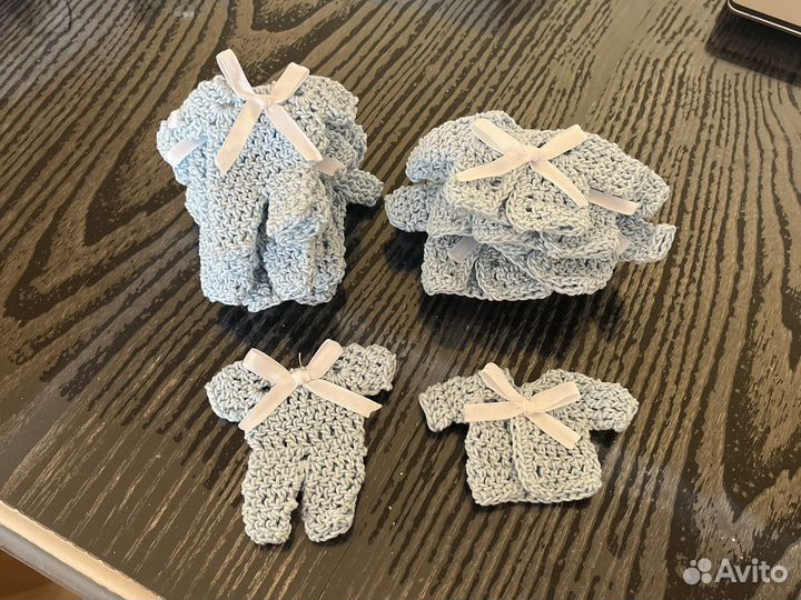 Вязанные кофточки и комбезики