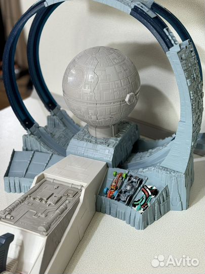 Гоночный трек hot wheels с машинками