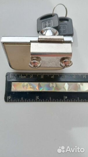 Замок для стекла