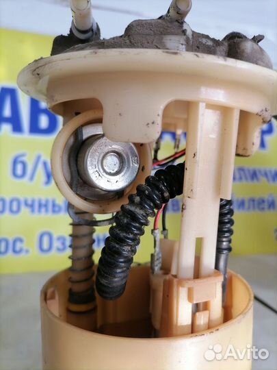 Насос топливный Peugeot 206