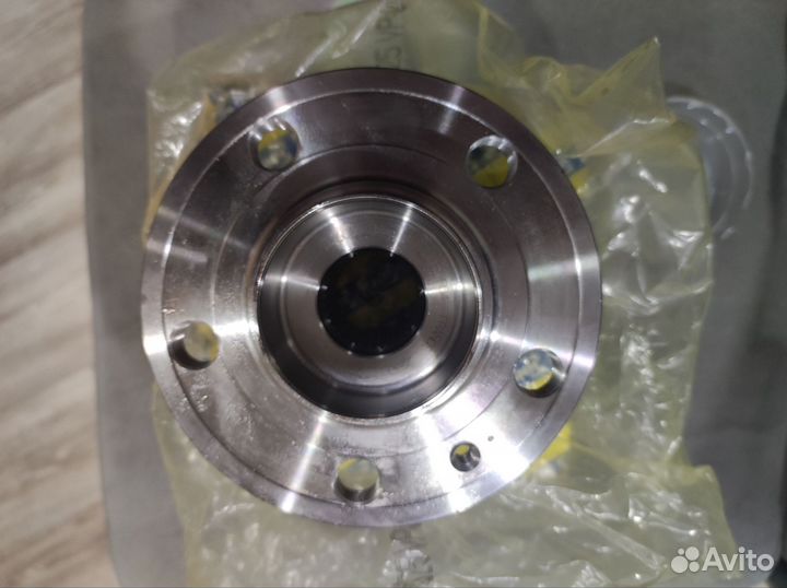 Ступичный подшипник передний R157.32 Skoda rapid