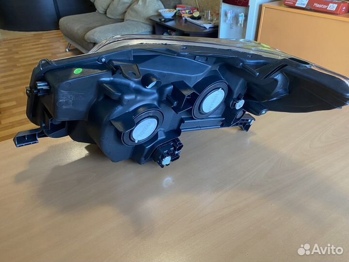 Фара toyota rav 4 правая