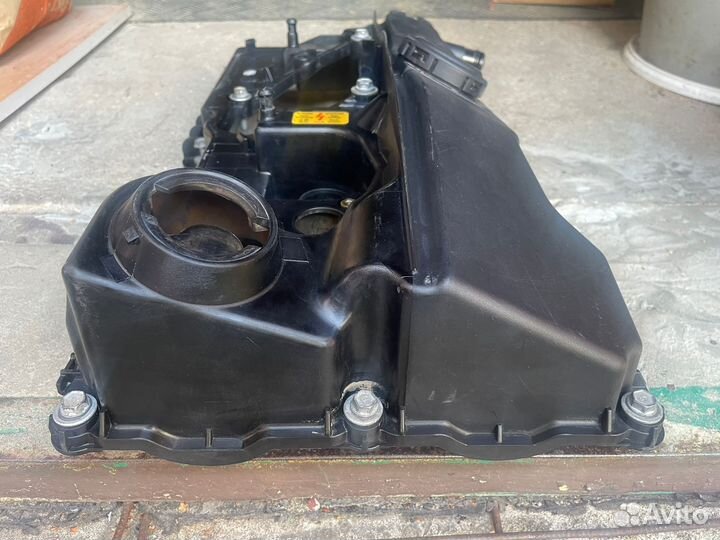 Капанная крышка BMW x3 e83 2.0i