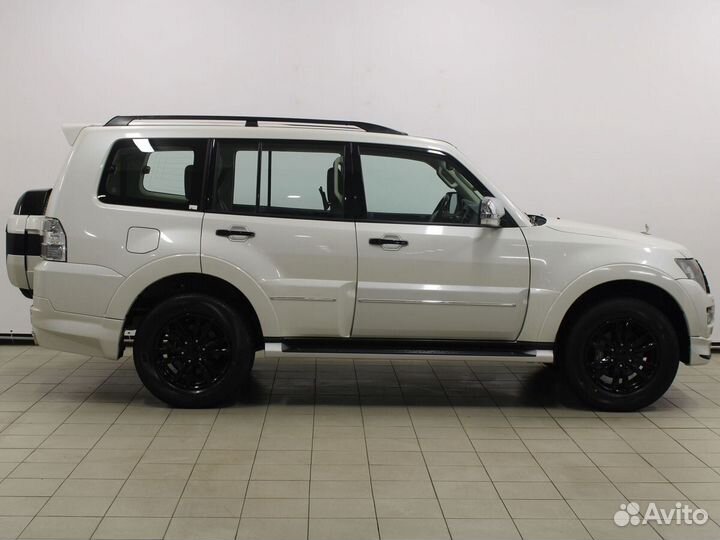 Mitsubishi Pajero 3.8 AT, 2020, 195 км