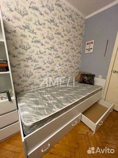 Кровать двуспальная икеа с ящиками