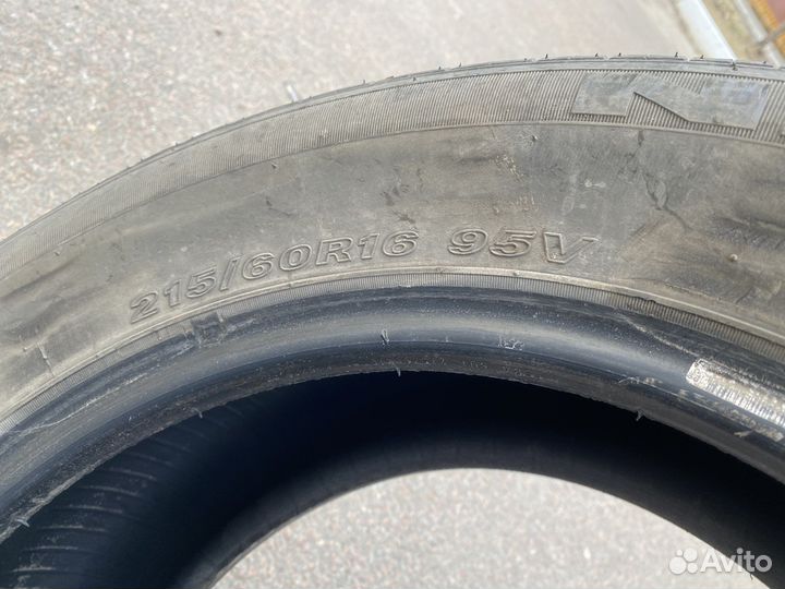 Nexen N'Fera SU1 215/60 R16