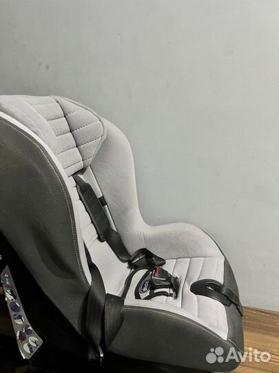 Детское автокресло chicco isofix 9-18 кг