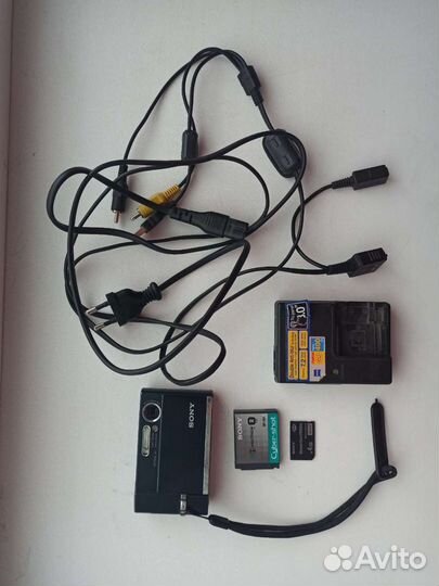 Sony Cyber-shot DSC-T50 Компактный фотоаппарат