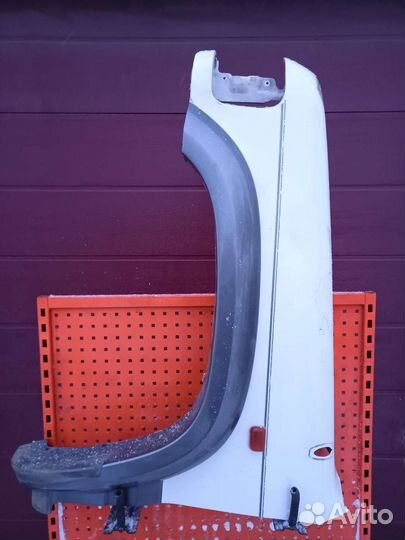 Крыло левое Opel Monterey