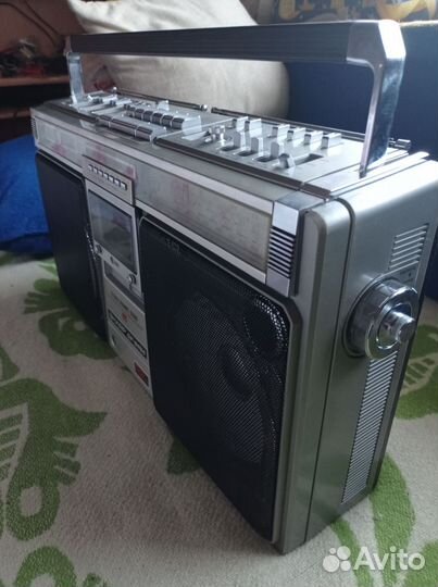 Кассетная магнитола sharp GF-9494