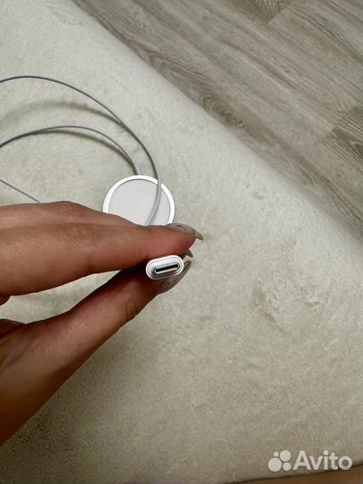 Беспроводная зарядка magsafe