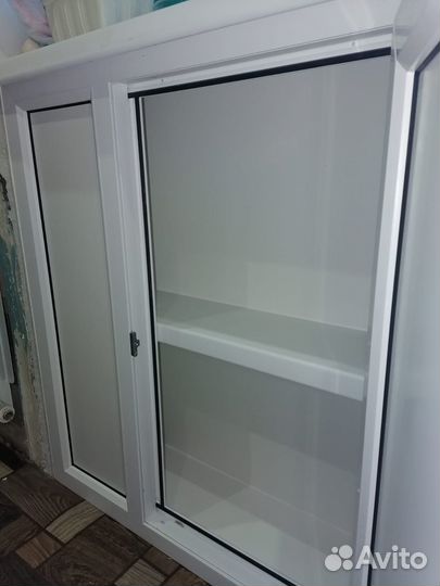 Пластиковый холодильник под окно (поворотный)