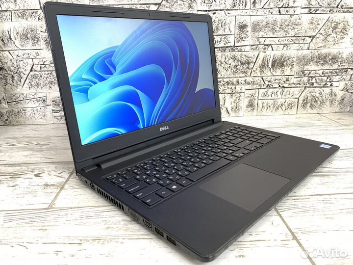 Ноутбук dell vostro d15 i3 6th/8GB/256GB