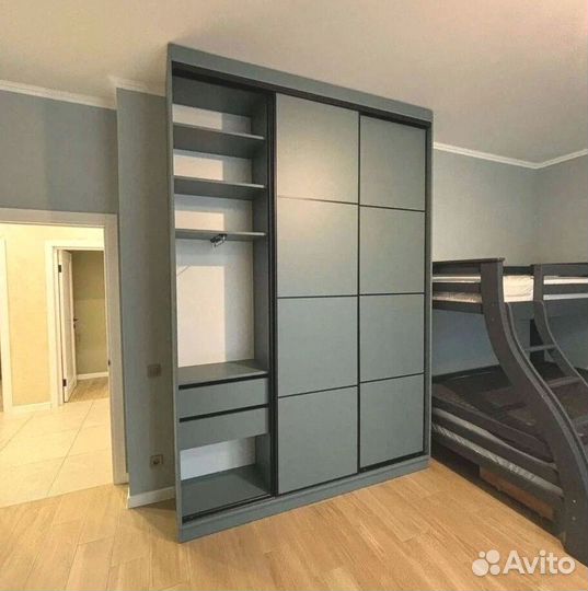 Красивый шкаф купе
