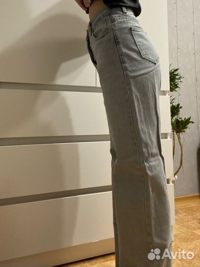 Джинсы женские