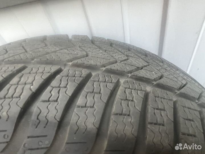 Pirelli Winter Sottozero 3 245/40 R19 и 275/35 R19 98V