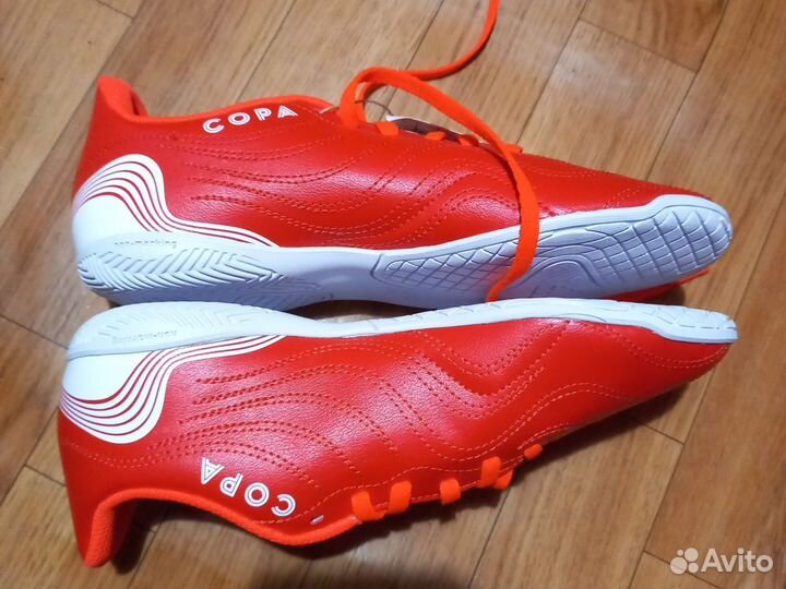 Футзалки новые Adidas 36.5