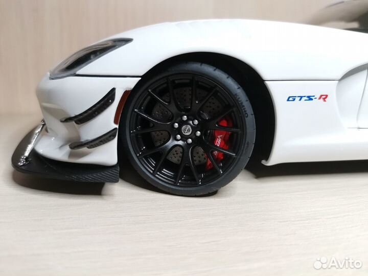 1/18 AutoArt Dodge Viper GTS-R Commemorative