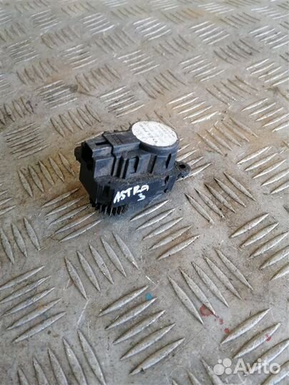 Моторчик отопителя Opel Astra H L69 Z18XER 2008