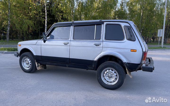 LADA 4x4 (Нива) 1.7 МТ, 2004, 211 000 км