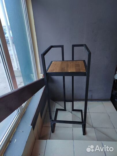 Барный стул