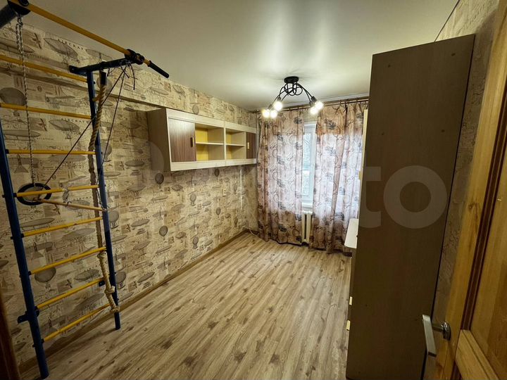 2-к. квартира, 42 м², 1/5 эт.