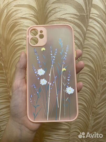 Чехлы на телефон iPhone 11