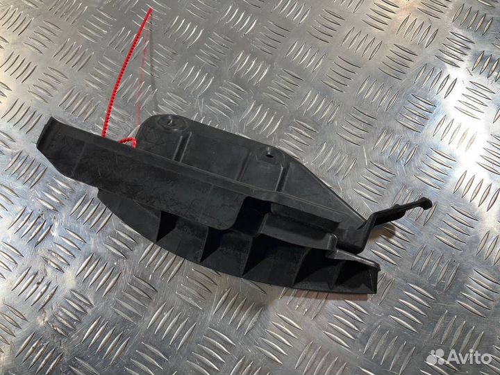 Крепление бампера заднего правое Audi A6 4F/C6