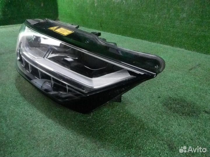 Фара правая Audi A8/S8