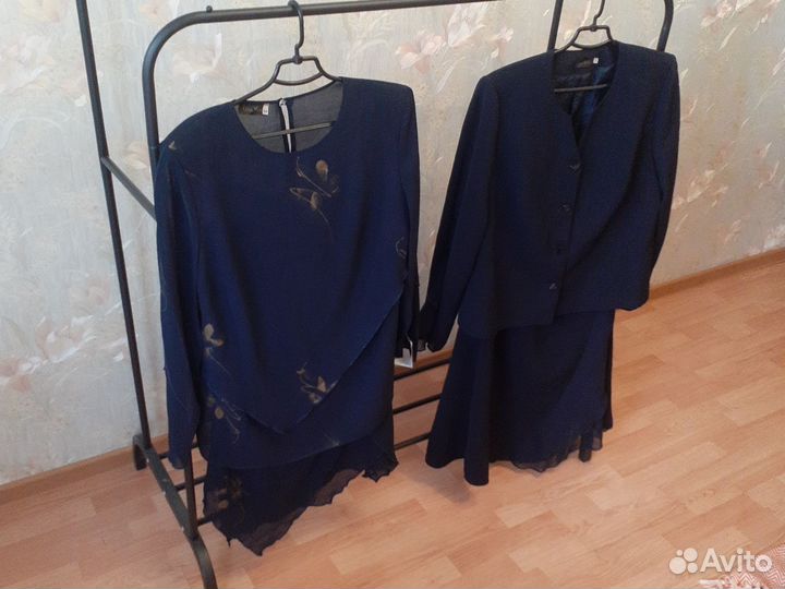54р новый пиджак с юбкой костюм женский