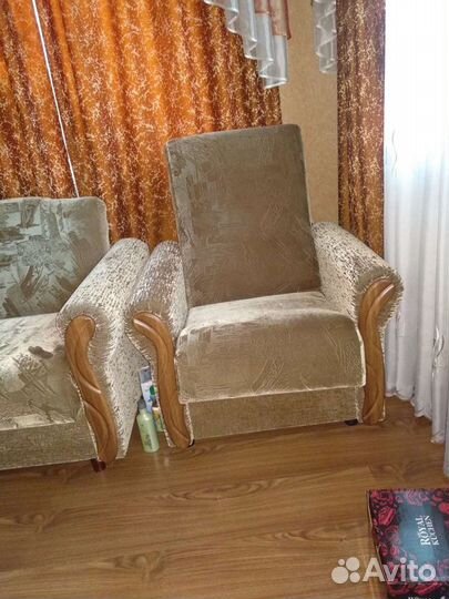 Диван с креслами