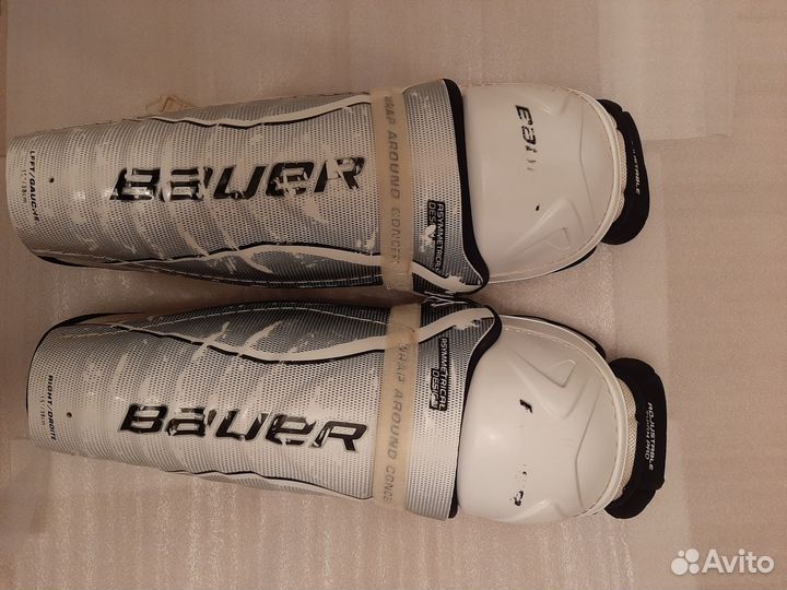 Хоккейные джерси, клюшка, шайба, гамаши