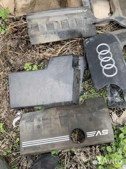 Крышка двигателя Audi A8 d2
