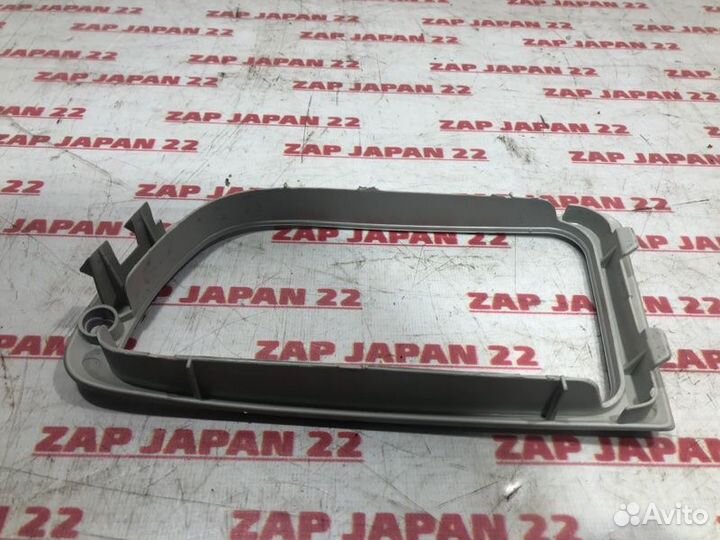 Накладка противотуманной фары левая Toyota Town