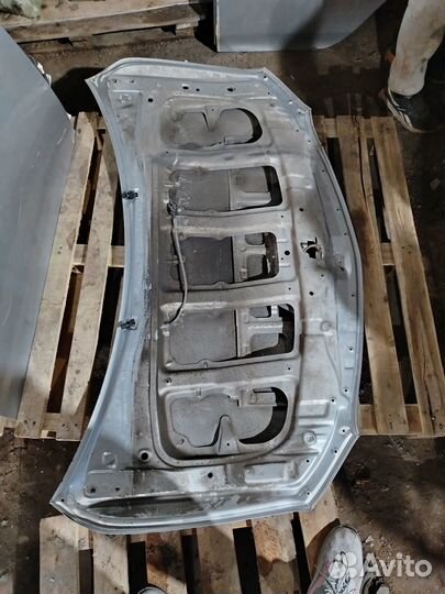 Капот Toyota Corolla E150