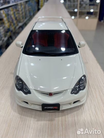 Honda Integra Type R White 1:18